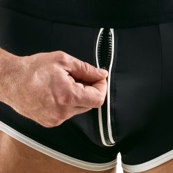 Svartur jockstrap vi� hv�tum kantum